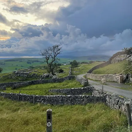 Bluebell In The Yorkshire Dales Holiday home Stainforth (North Yorkshire)